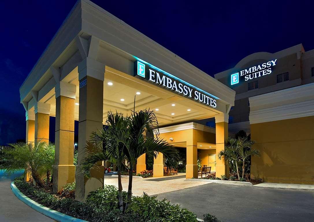 Heartland Embassy Suites By Hilton Tampa Brandon מראה חיצוני תמונה