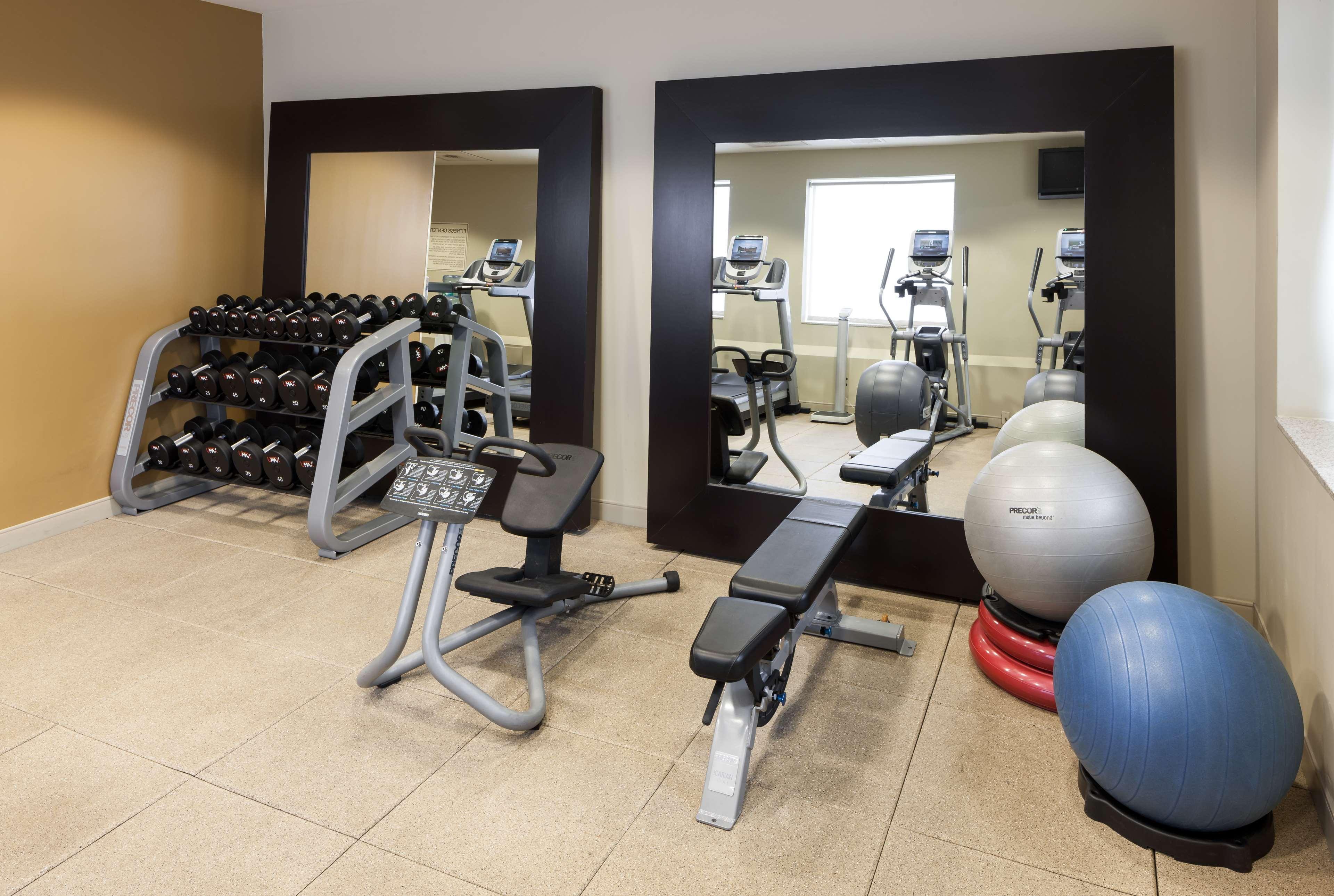 Heartland Embassy Suites By Hilton Tampa Brandon מראה חיצוני תמונה