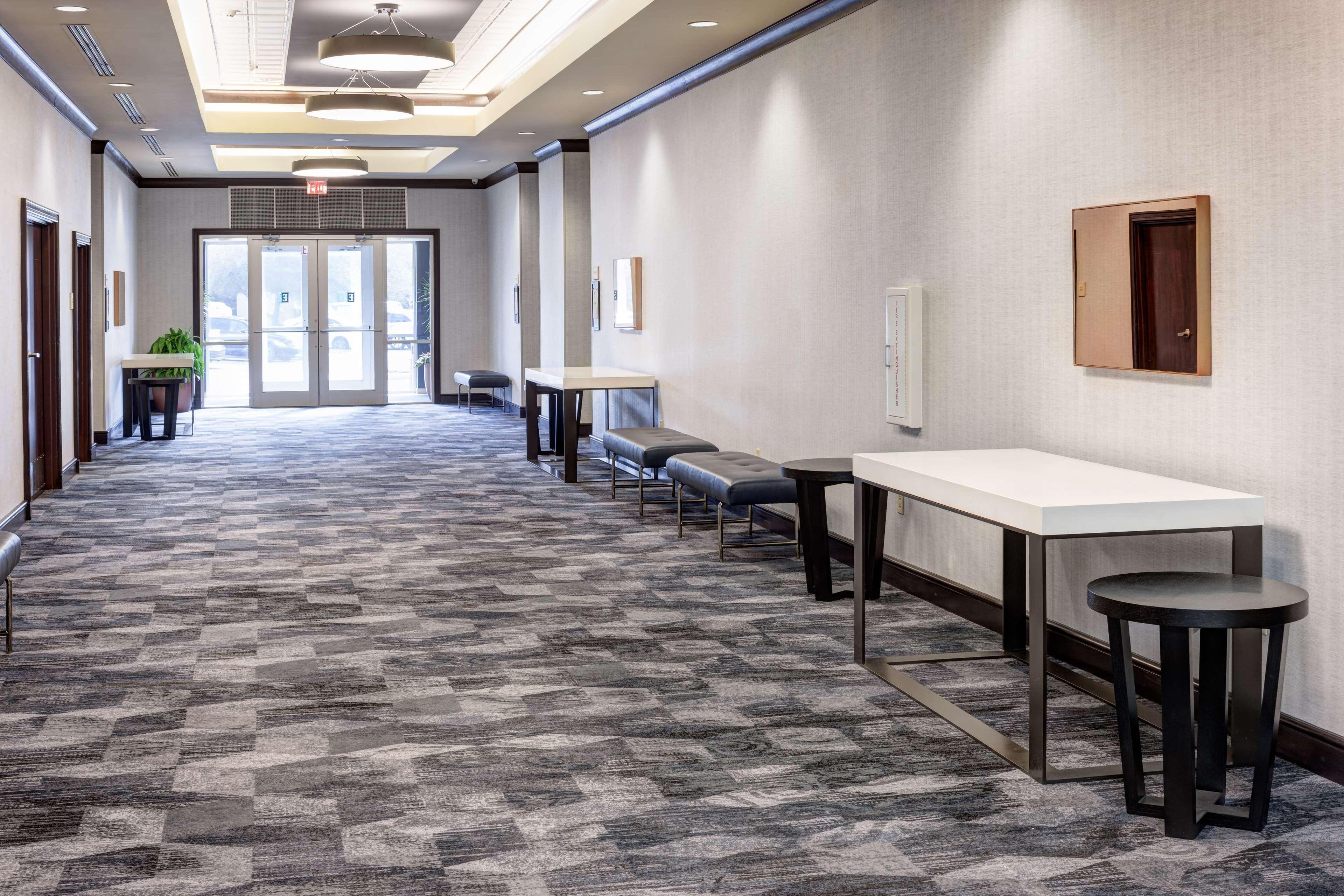 Heartland Embassy Suites By Hilton Tampa Brandon מראה חיצוני תמונה
