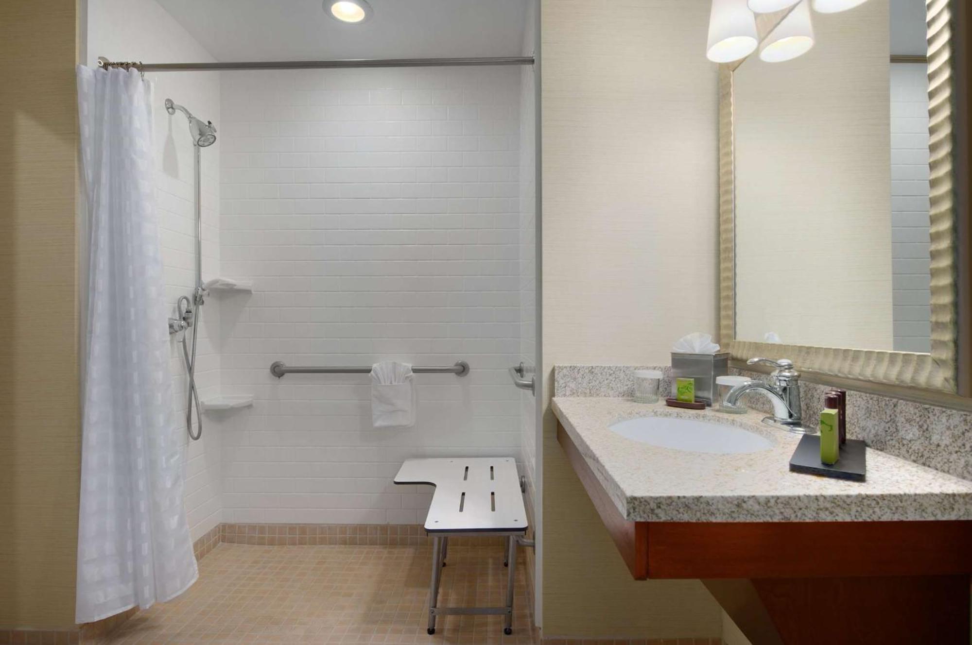 Heartland Embassy Suites By Hilton Tampa Brandon מראה חיצוני תמונה