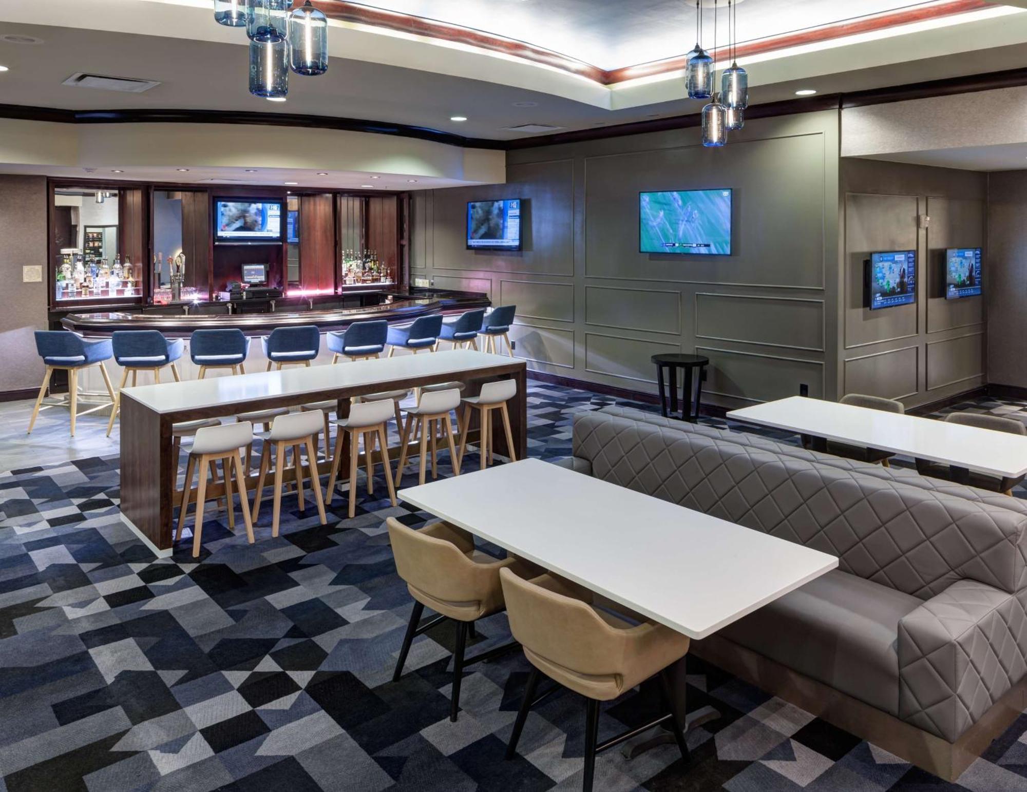 Heartland Embassy Suites By Hilton Tampa Brandon מראה חיצוני תמונה