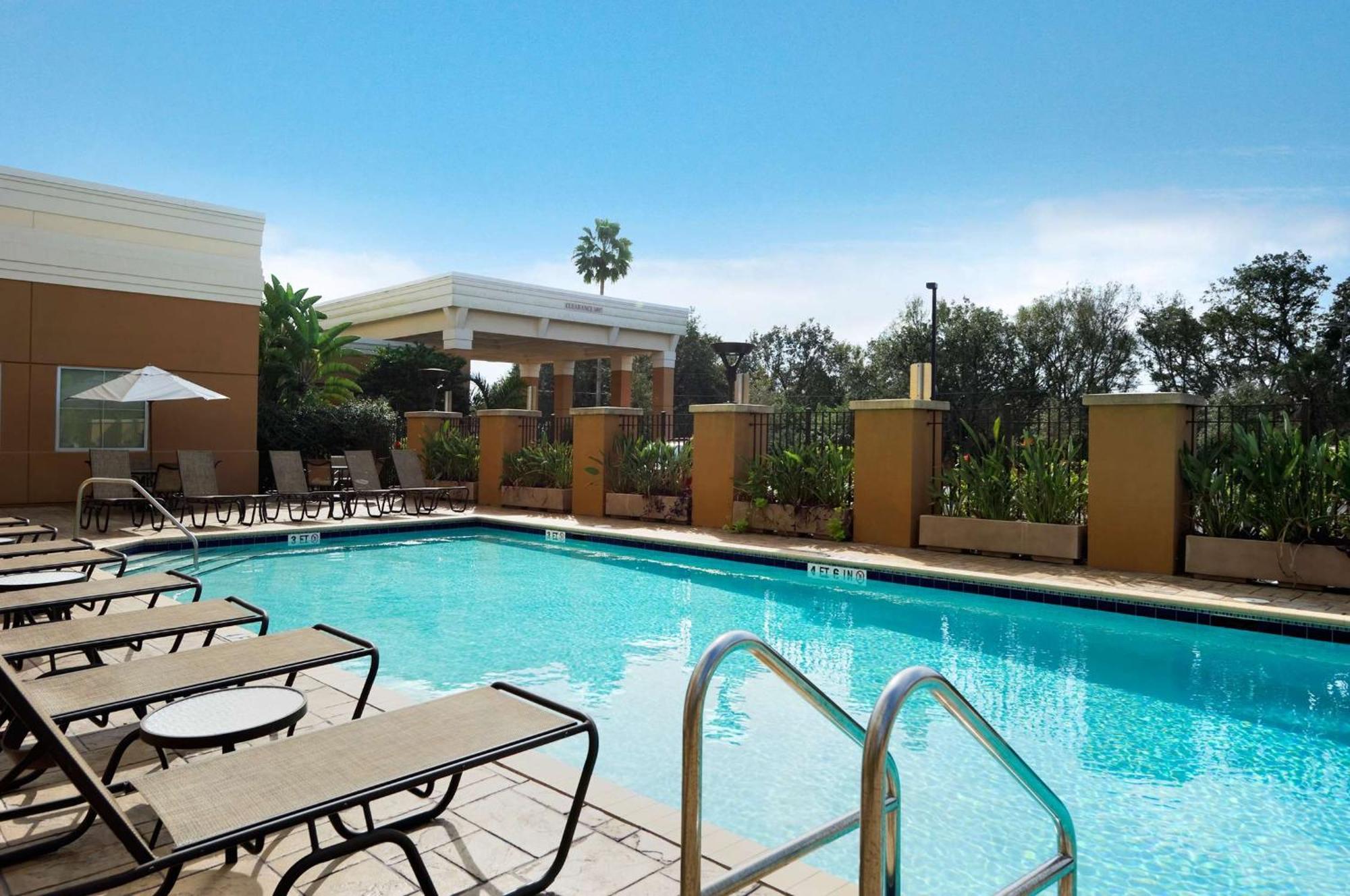 Heartland Embassy Suites By Hilton Tampa Brandon מראה חיצוני תמונה