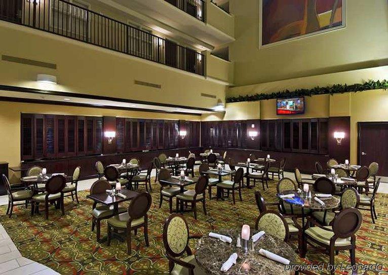 Heartland Embassy Suites By Hilton Tampa Brandon מסעדה תמונה