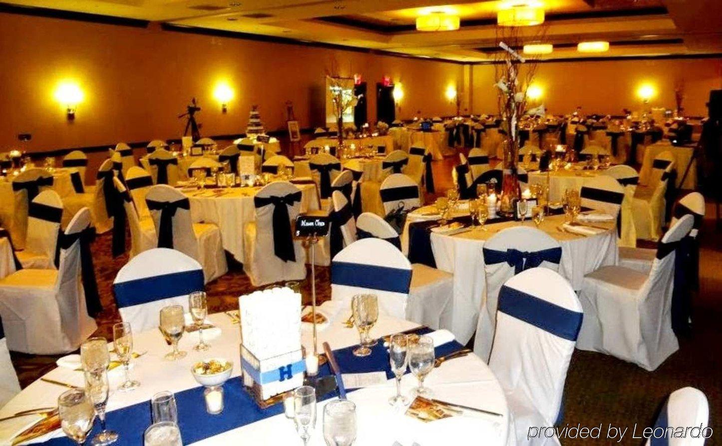 Heartland Embassy Suites By Hilton Tampa Brandon מראה חיצוני תמונה