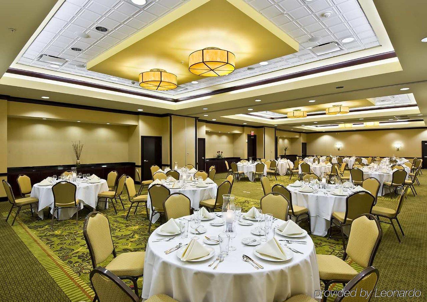 Heartland Embassy Suites By Hilton Tampa Brandon מסעדה תמונה