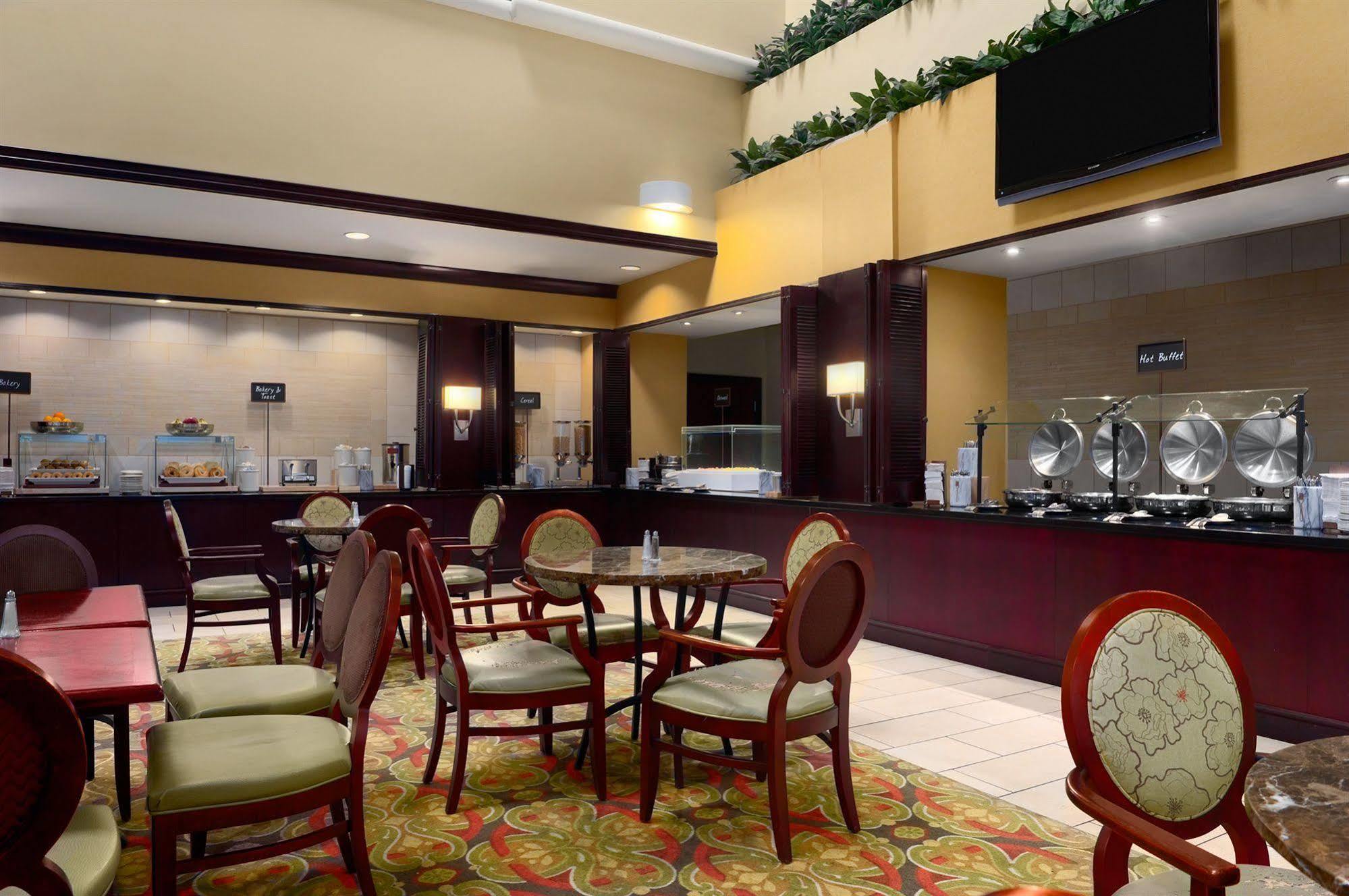 Heartland Embassy Suites By Hilton Tampa Brandon מראה חיצוני תמונה
