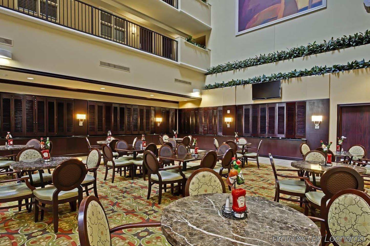 Heartland Embassy Suites By Hilton Tampa Brandon מראה חיצוני תמונה