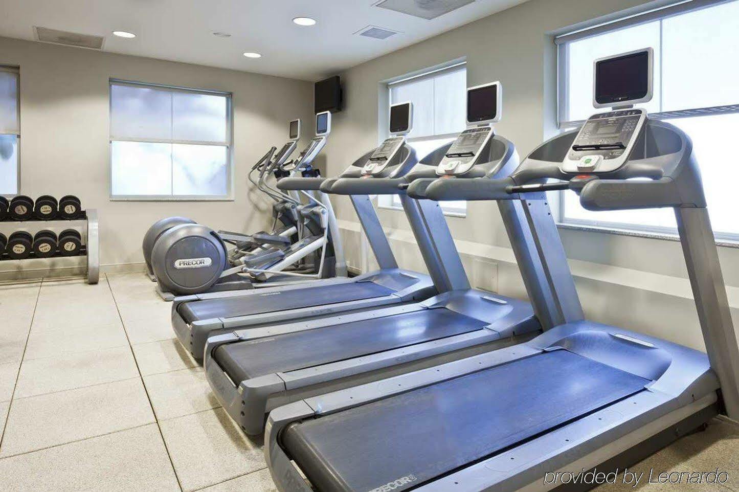 Heartland Embassy Suites By Hilton Tampa Brandon מראה חיצוני תמונה